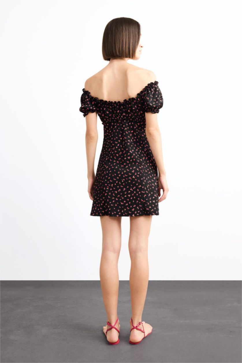 نساء أسود فستان قصير فلورال منسوج بقصة A ردن عريض