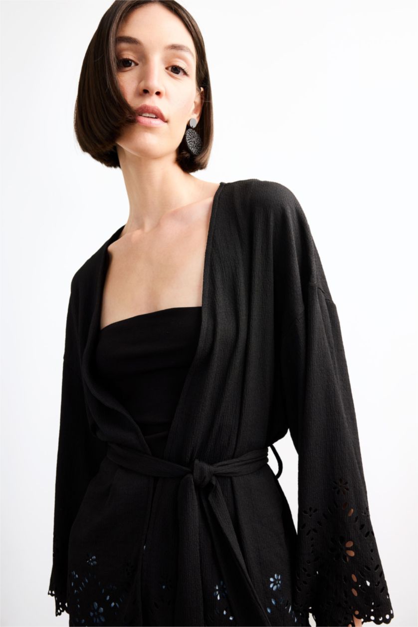 Kadın Siyah Fitted Bürümcük Brode Bağlamalı Uzun Kollu Bluz 