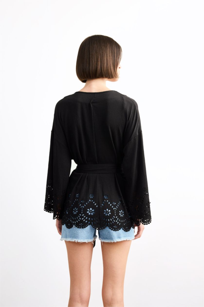 Kadın Siyah Fitted Bürümcük Brode Bağlamalı Uzun Kollu Bluz 