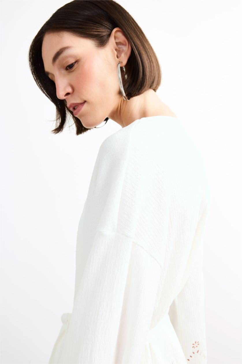 Kadın Beyaz Fitted Bürümcük Brode Bağlamalı Uzun Kollu Bluz