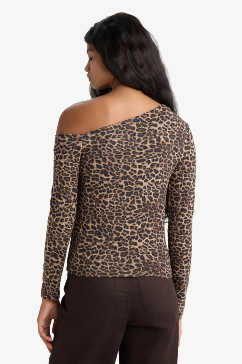 Woman Black Slim Fit One Shoulder Leopard Print T-Shirt
