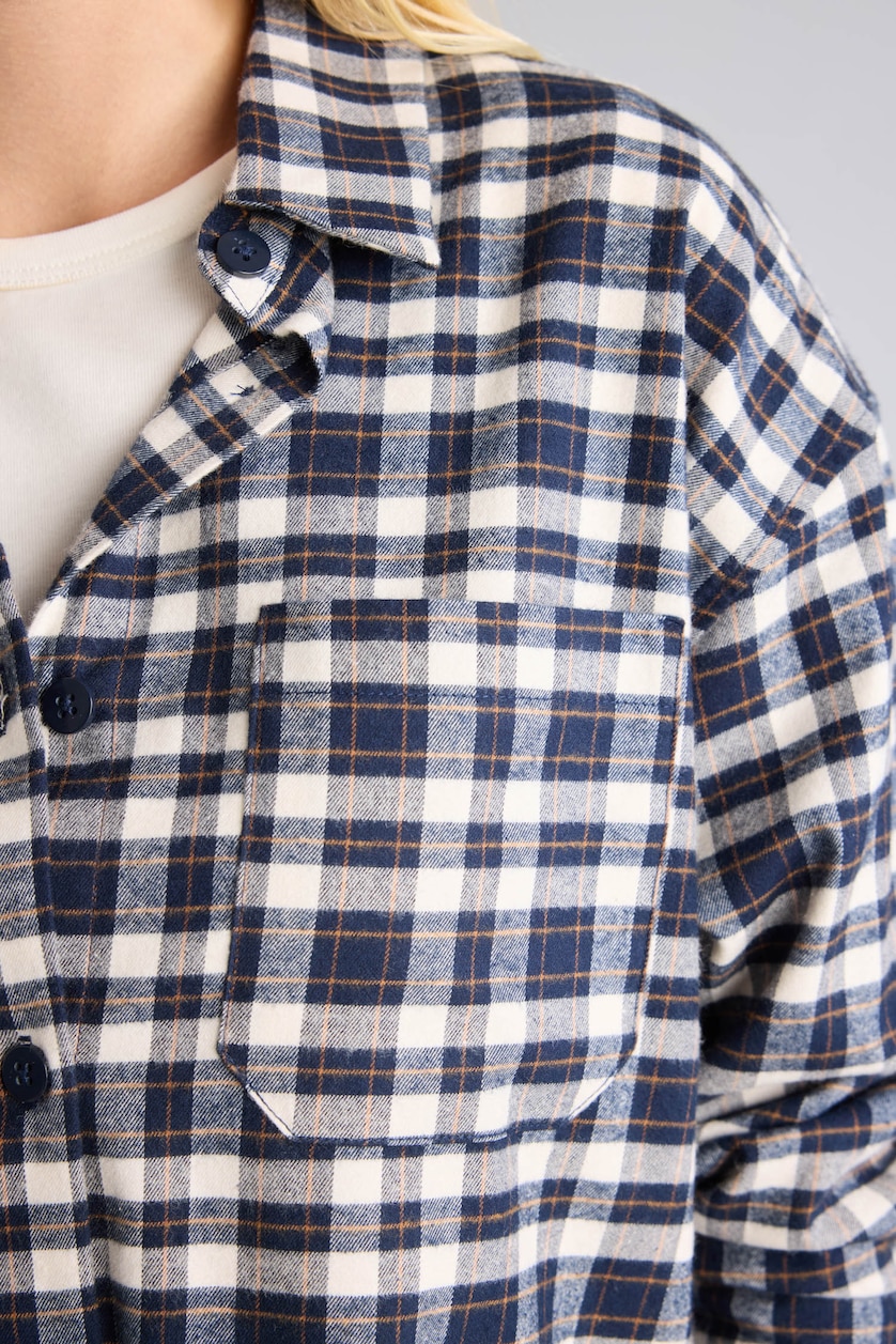 Women NAVY Flanel Long Sleeve Shirt