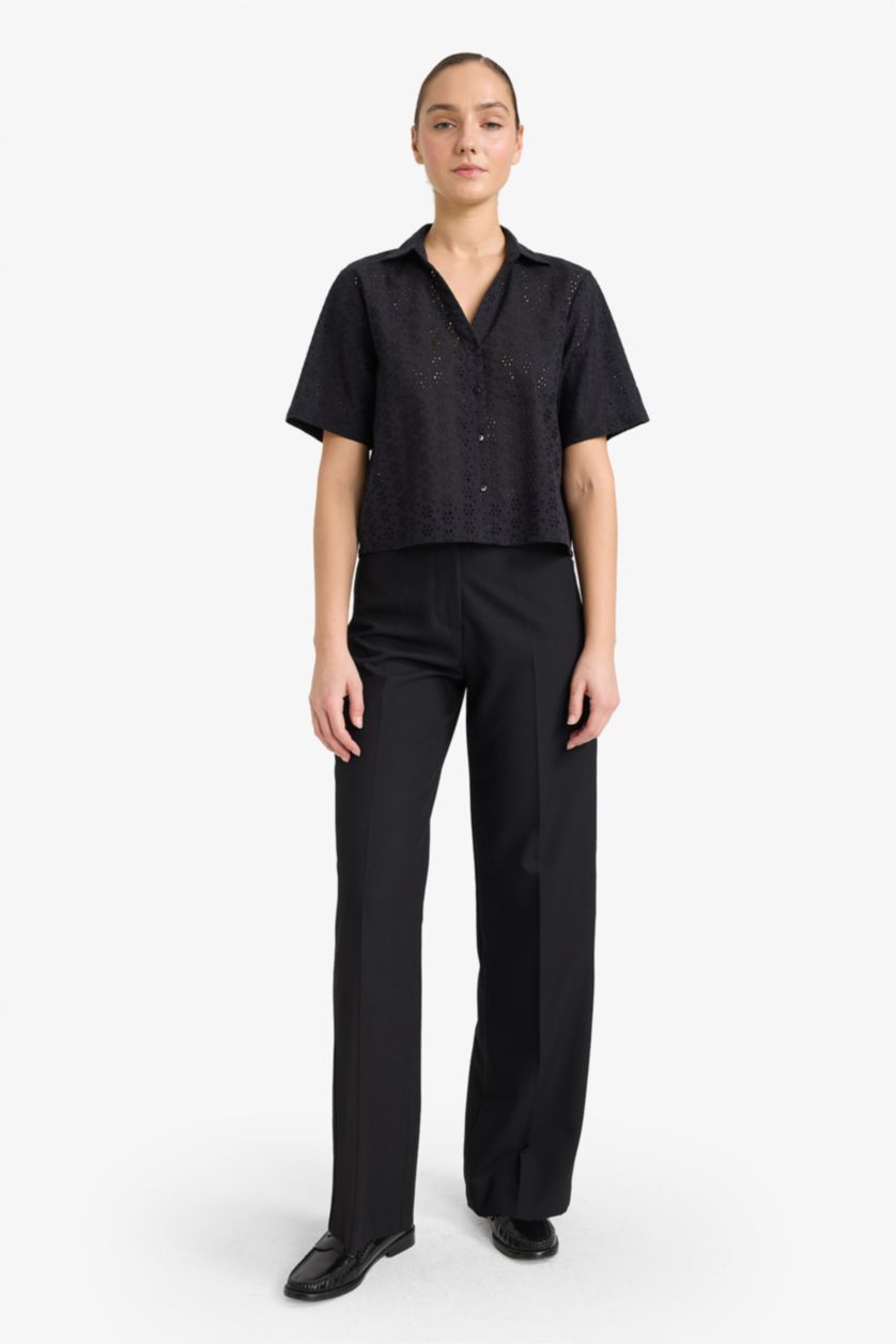 Kadın Siyah Regular Fıt Kaçık Yaka Brode Kısa Kollu Gömlek