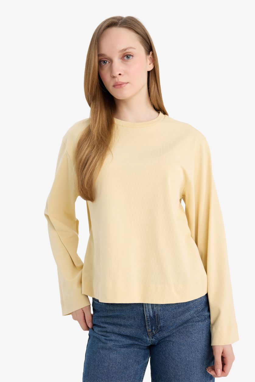 Woman Light Yellow Regular Fit Crew Neck Long Sleeve Tunic