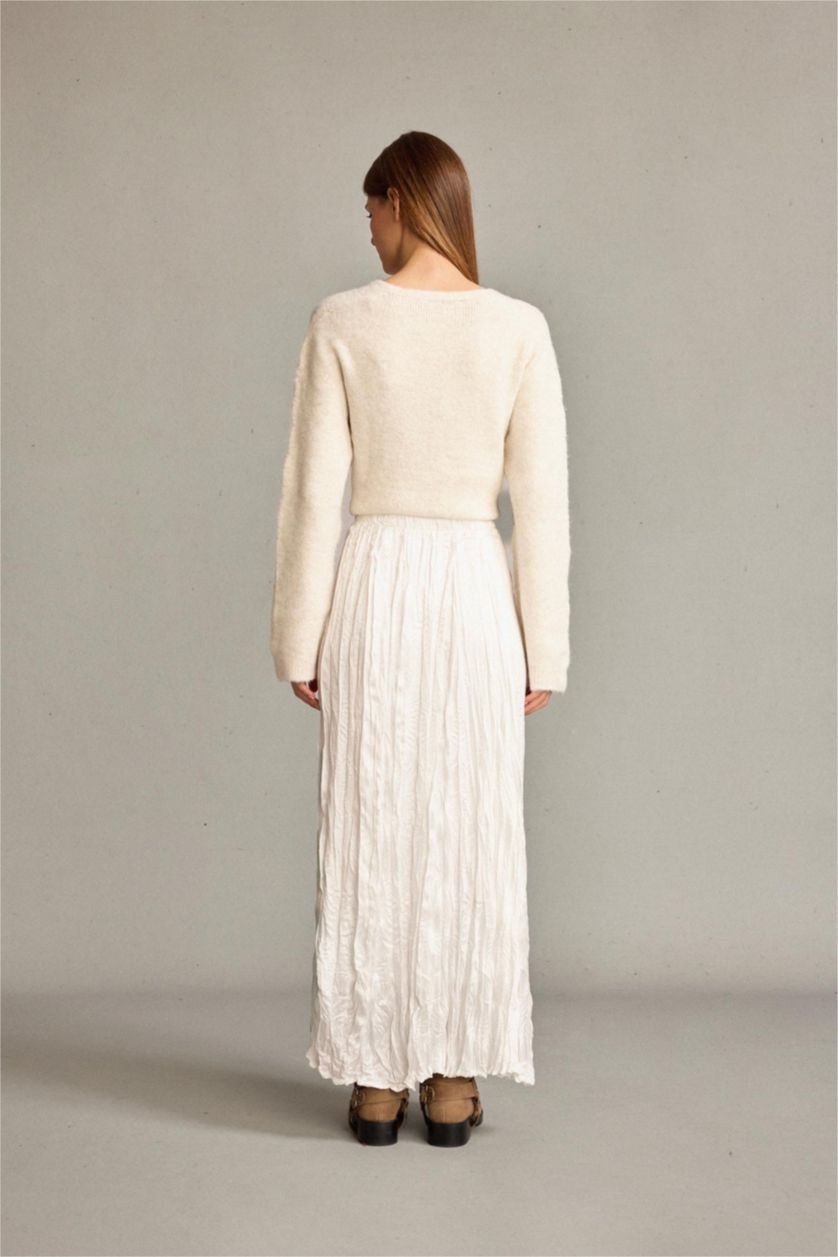 نساء أبيض تنورة طويلة ستان قصة مريحة وخصر مطاطي