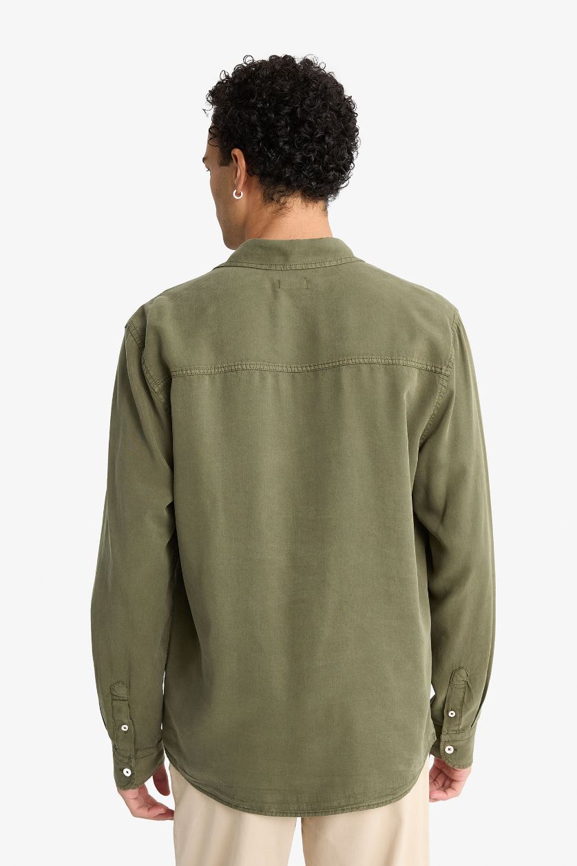 رجال كاكي داكن قميص ردن طويل تويل قصة عادية