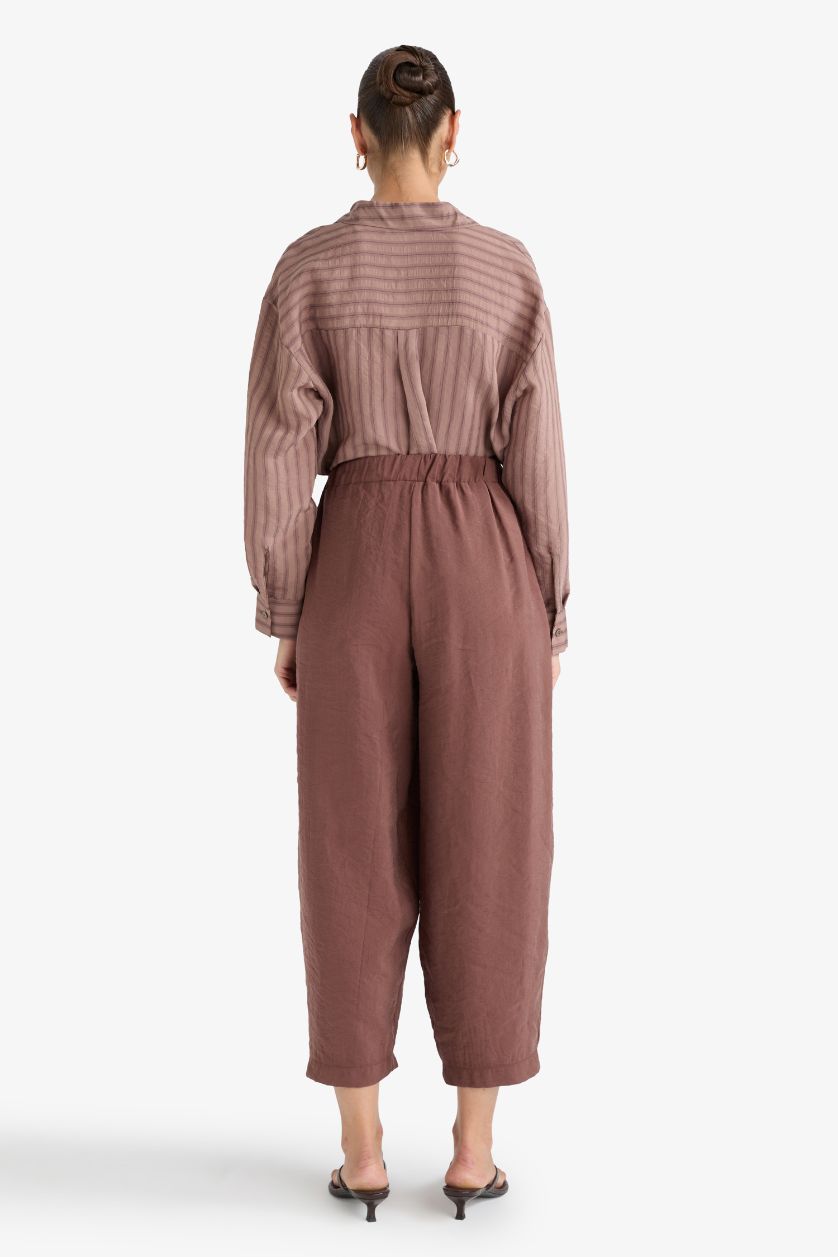 Kadın Kahve Relax Fıt Beli Lastikli Düz Paça Bilek Boy Pantolon