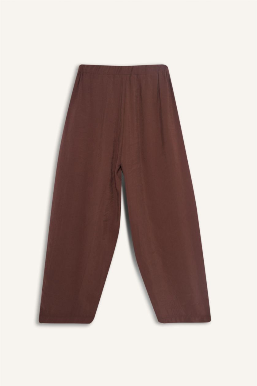 Kadın Kahve Relax Fıt Beli Lastikli Düz Paça Bilek Boy Pantolon