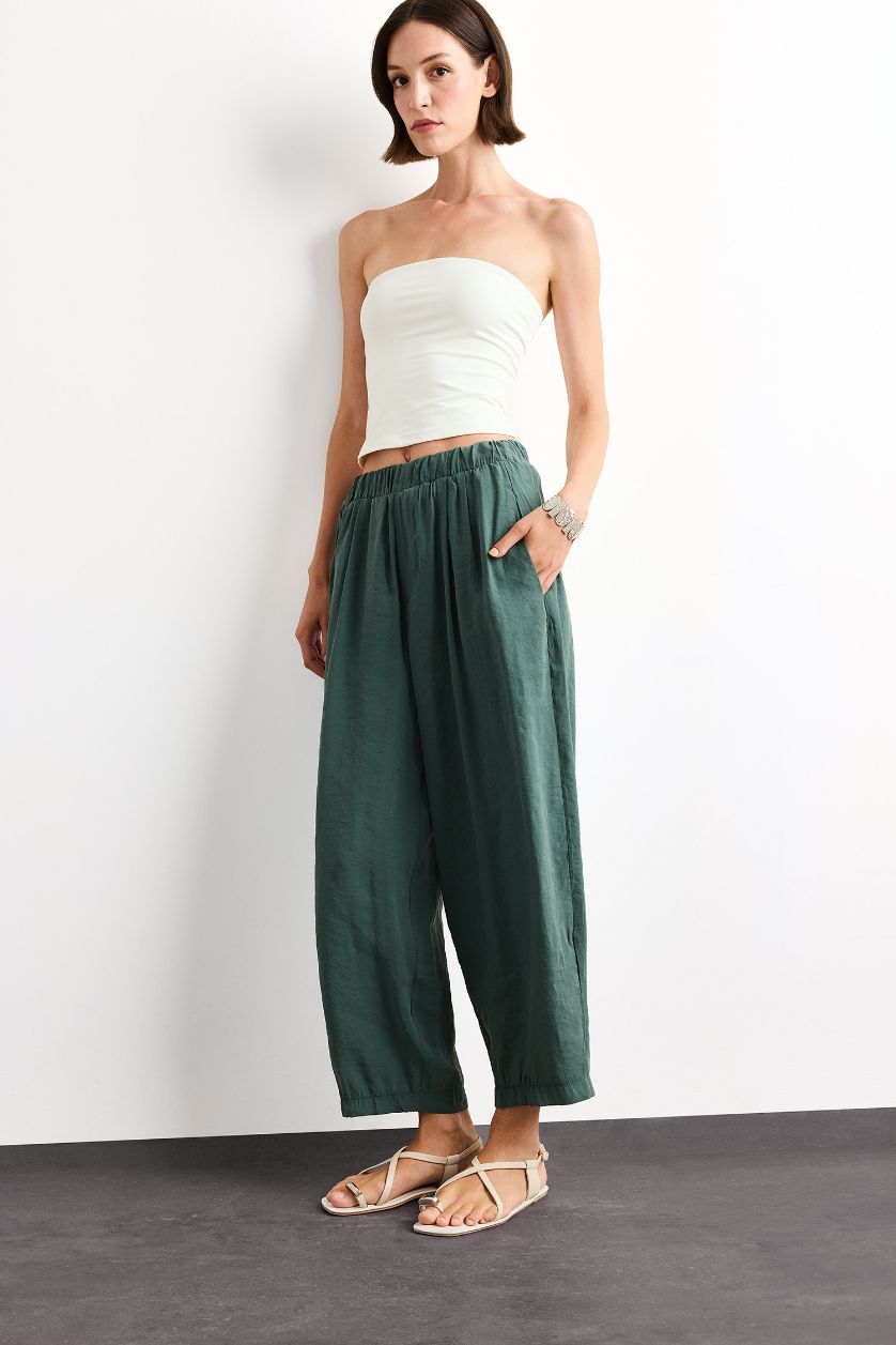 Woman Aqua Relax Fit Regular Hem Trousers