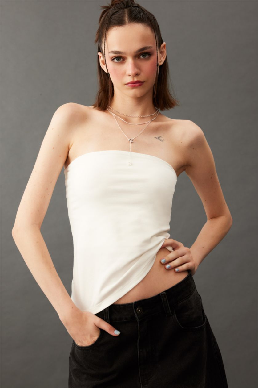 نساء أبيض بلوزة بدون حمالات