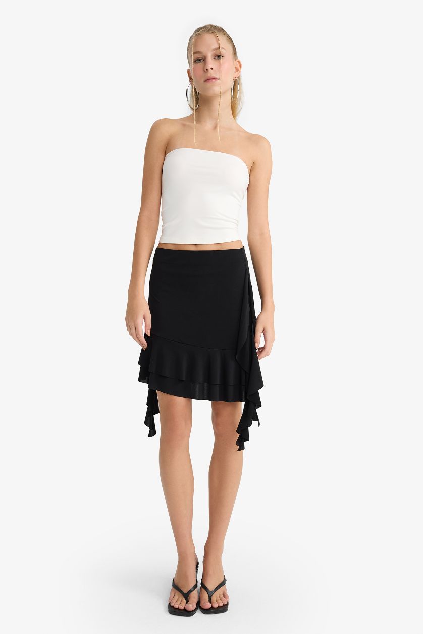 Woman Black A-Line Regular Waist Ruffle Detail Mini Skirt