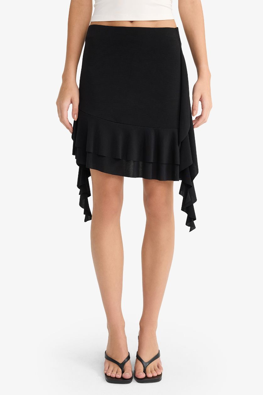 Woman Black A-Line Regular Waist Ruffle Detail Mini Skirt