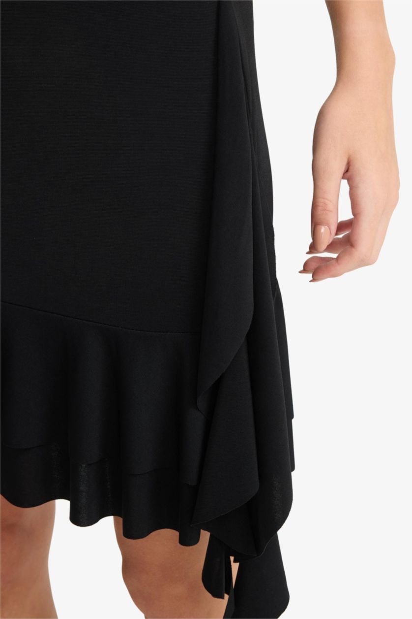 Woman Black A-Line Regular Waist Ruffle Detail Mini Skirt