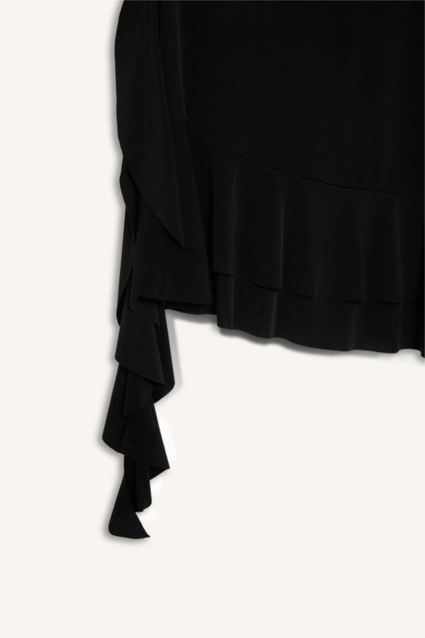 Woman Black A-Line Regular Waist Ruffle Detail Mini Skirt