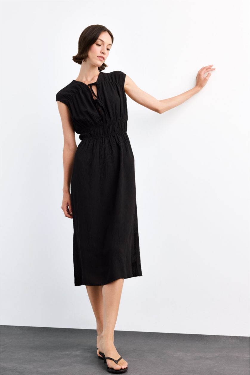 نساء أسود فستان ميدي كت برباط من الأمام