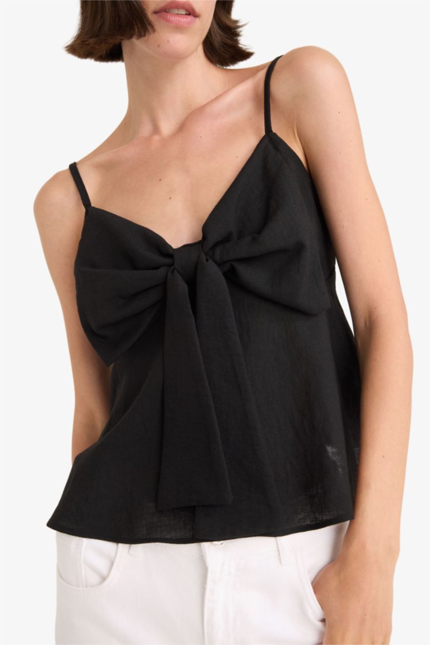 Woman Black V-Neck Short Sleeve Blouse