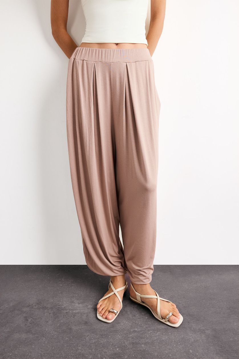 Kadın Bej Baggy Fıt Normal Bel Jogger Paça Bilek Boy Modal Pantolon