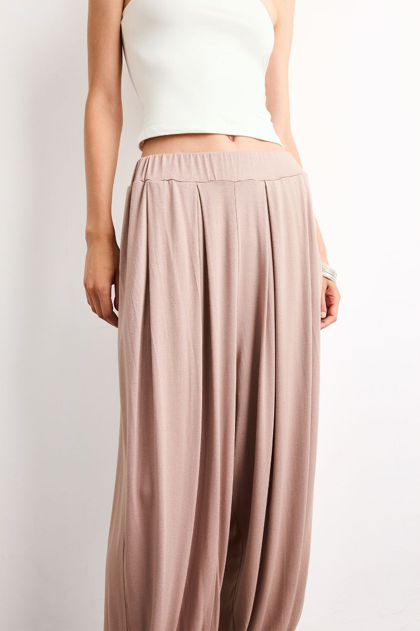 Kadın Bej Baggy Fıt Normal Bel Jogger Paça Bilek Boy Modal Pantolon