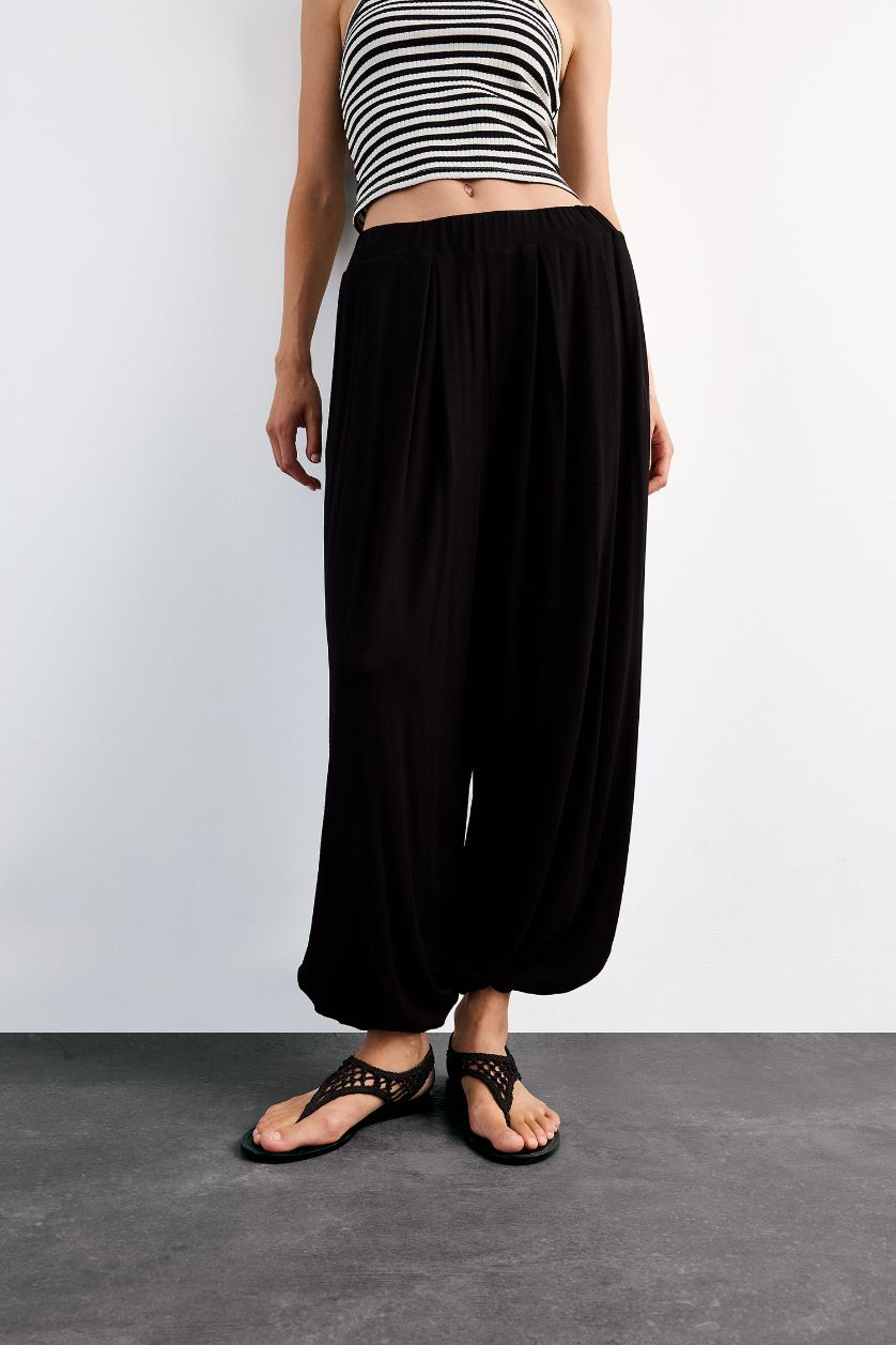 Woman Black Baggy Fit Regular Waist Jogger Modal Trousers