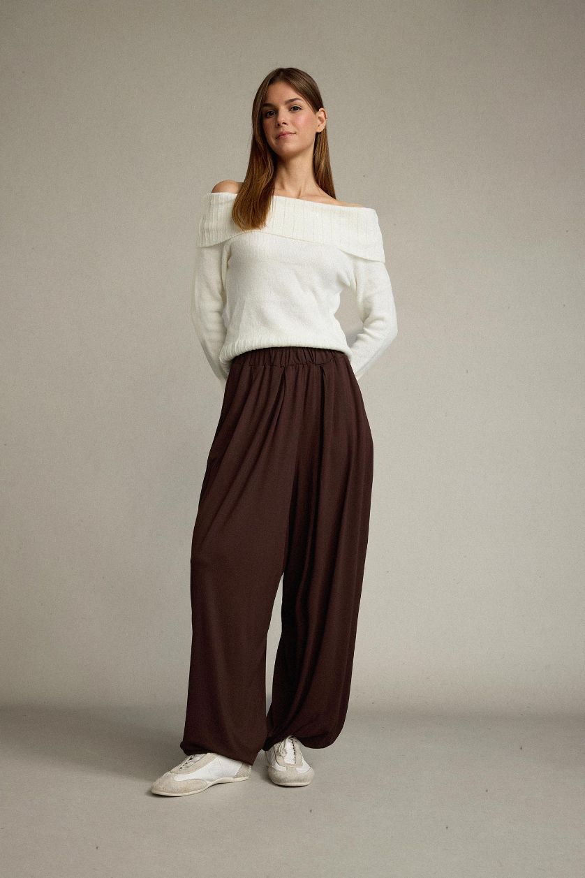 نساء بني بنطرون باجي فيت جوجر بخصر عادي