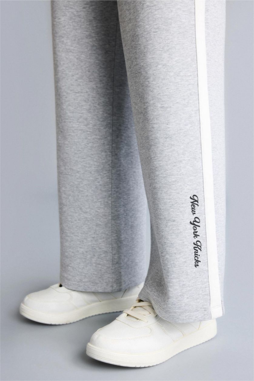 WOMAN Grey Melange Straight Fit NBA New York Knicks Licensed With Pockets Trousers