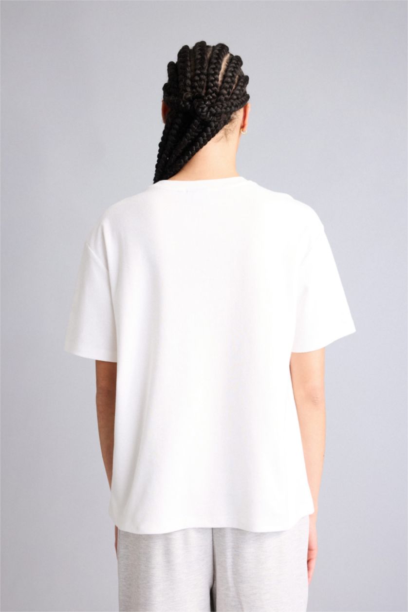 نساء بيج فاتح Relax Fit NBA Wordmark Short Sleeves T-Shirt