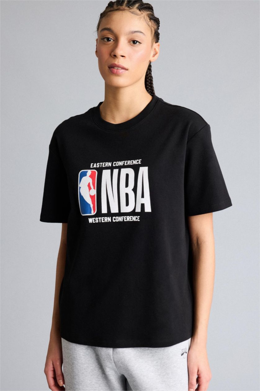 Женщины Черный Футболка NBA Wordmark Relax Fit с коротким рукавом