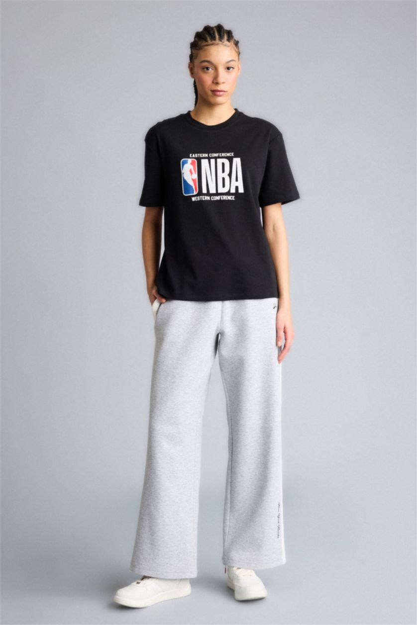 Женщины Черный Футболка NBA Wordmark Relax Fit с коротким рукавом