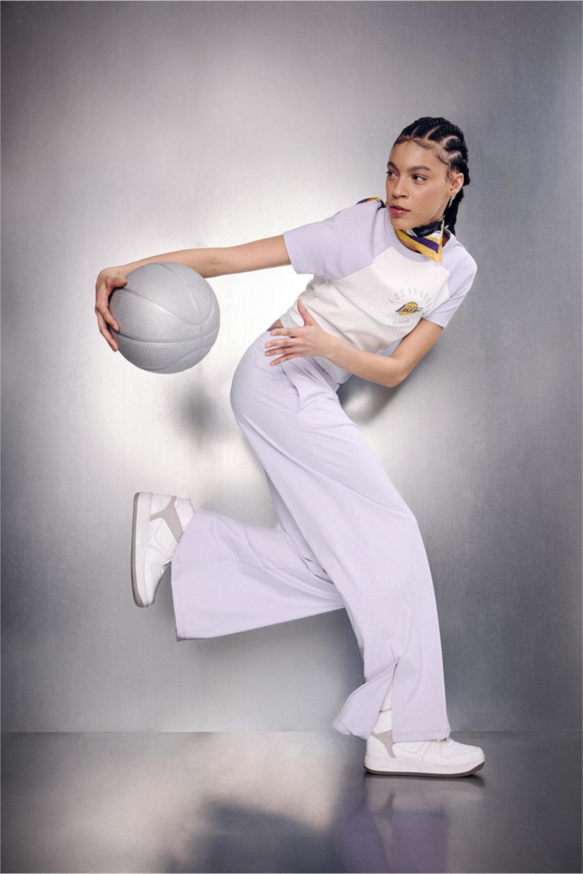 WOMAN Light Lilac Wide Leg NBA Los Angeles Lakers Licensed with Pockets Trousers