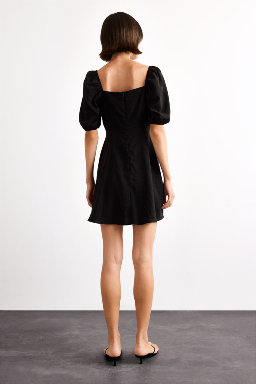 Kadın Siyah Kalp Yaka Kısa Kollu Mini Elbise