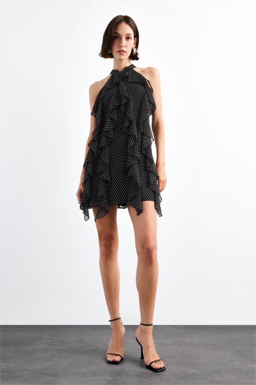 Kadın Siyah Kolsuz Volanlı Mini Elbise