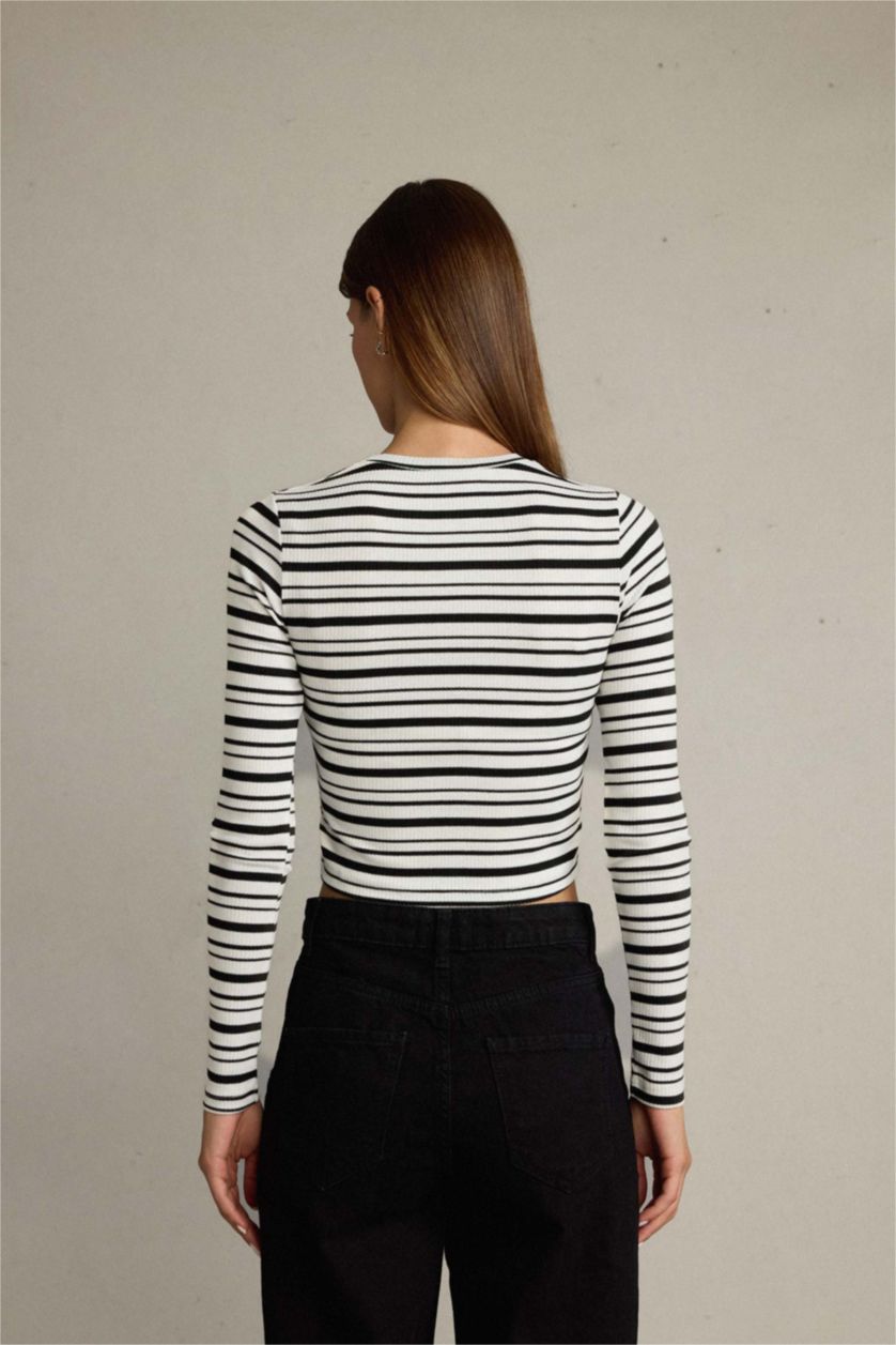 Kadın Siyah Bisiklet Yaka Çizgili Uzun Kollu Tişört