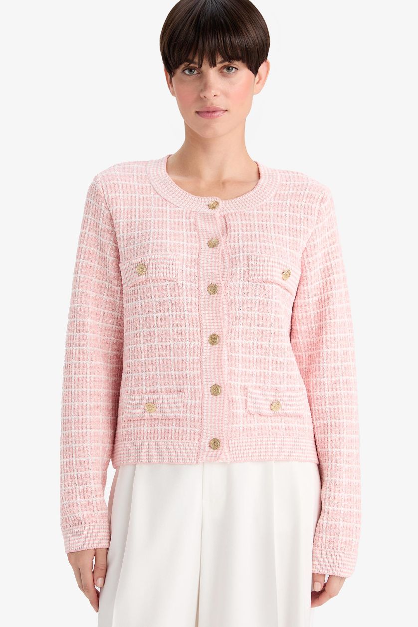 Woman Light Pink Regular Fit Crew Neck Plaid Knitwear Cardigan