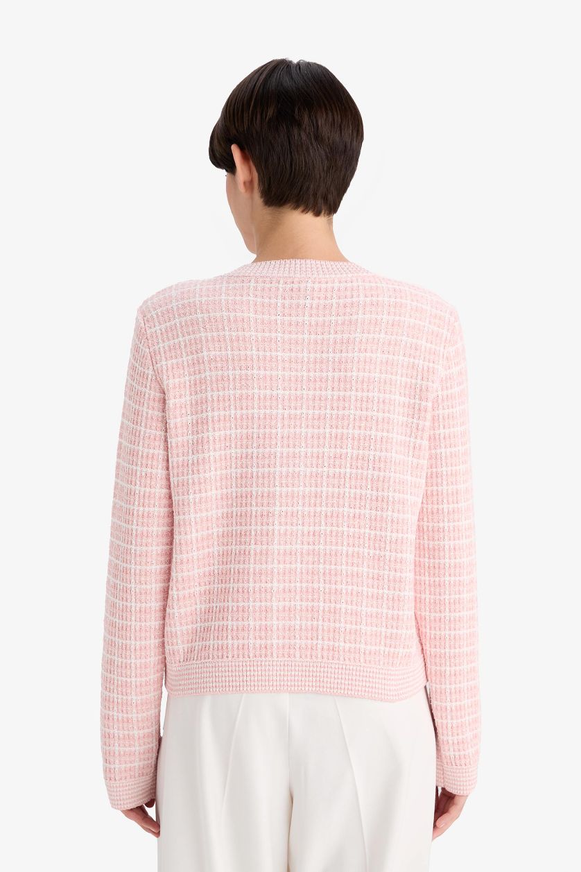 Woman Light Pink Regular Fit Crew Neck Plaid Knitwear Cardigan