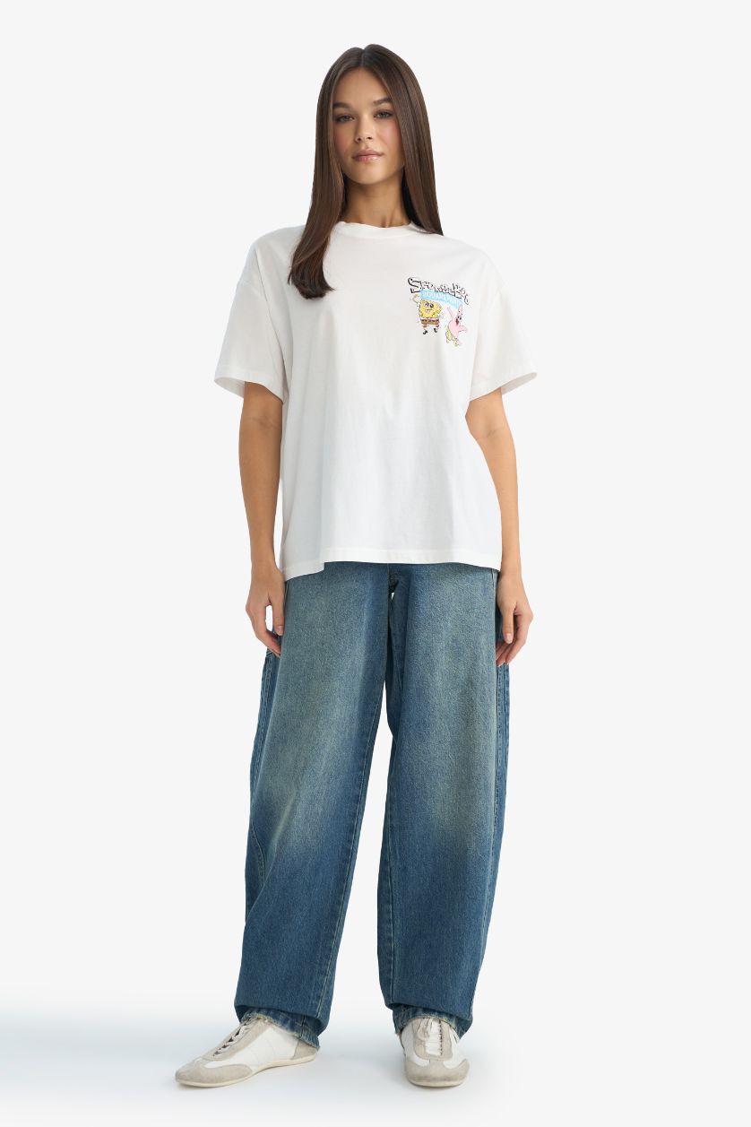 Woman White SpongeBob Oversize Fit Printed Short Sleeve T-Shirt