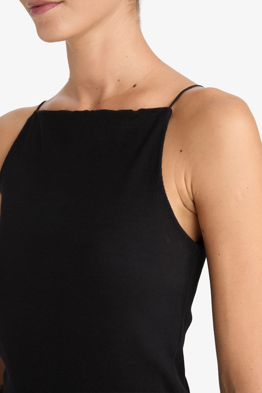 Woman Black Ribana V-Neck Tank Top