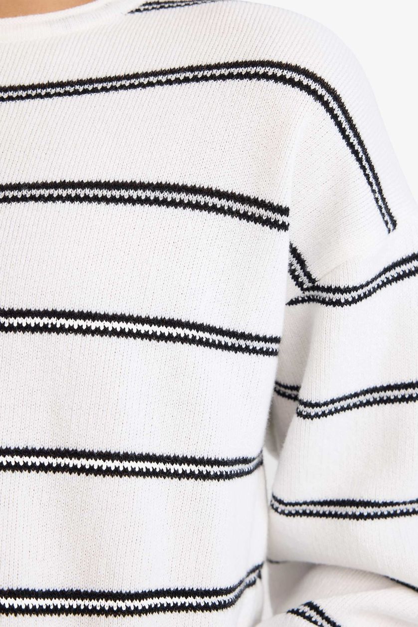 Erkek Çocuk - Genç Erkek Ekru Çizgili Triko Kazak Erkek Çocuk
