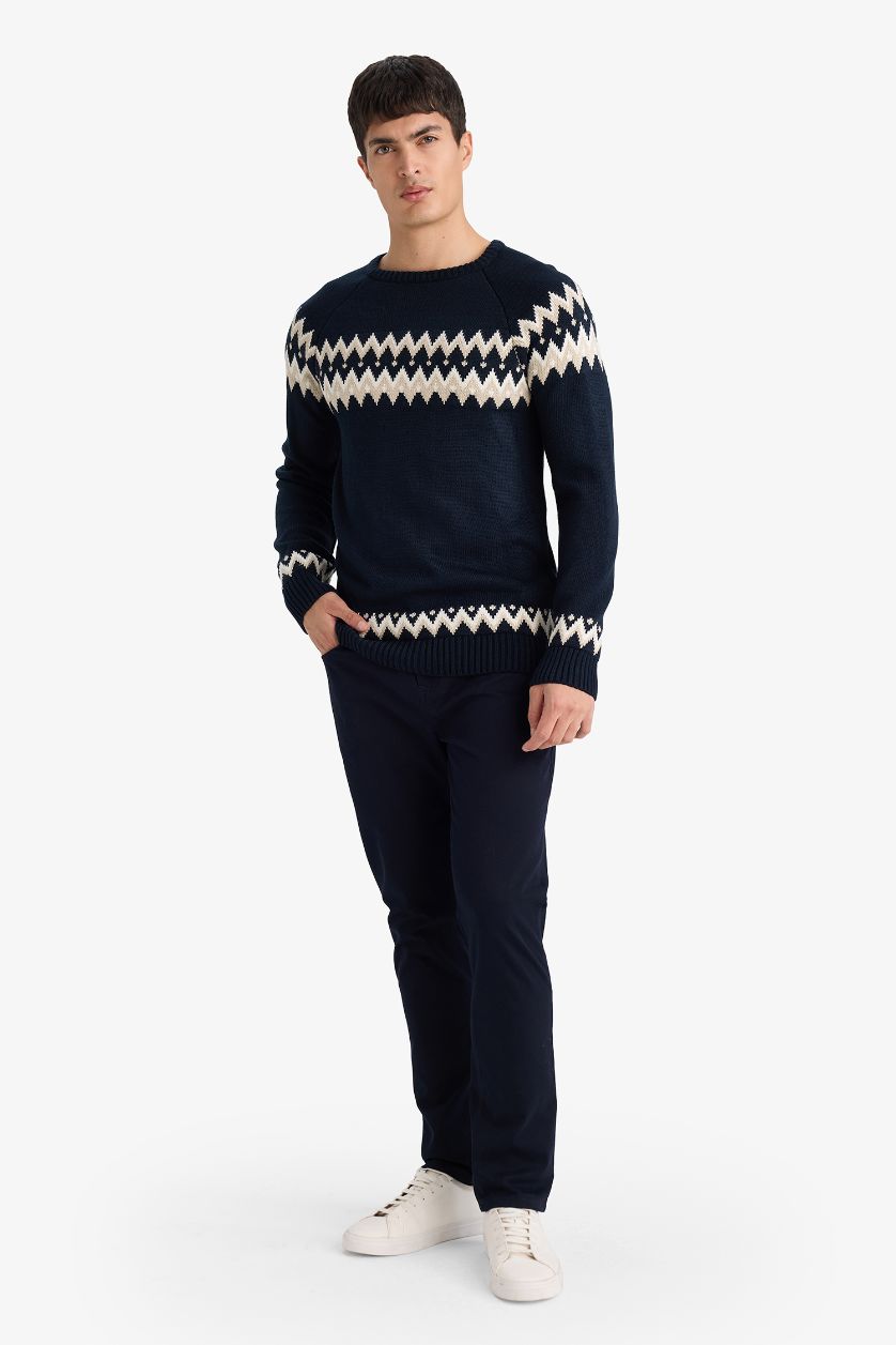 MAN NAVY Standard Fit Crew Neck Knitwear Pullover