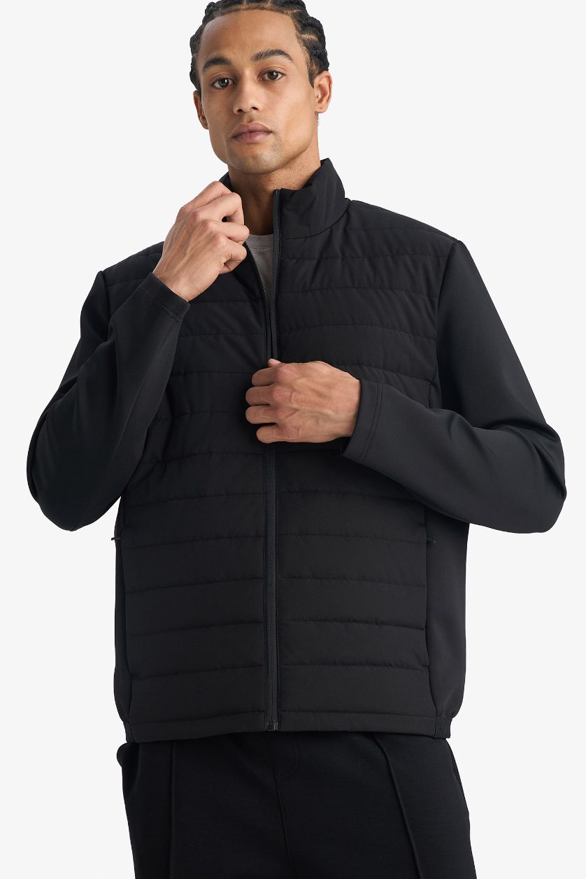 Man Black Slim Fit Waterproof Puffer Jacket