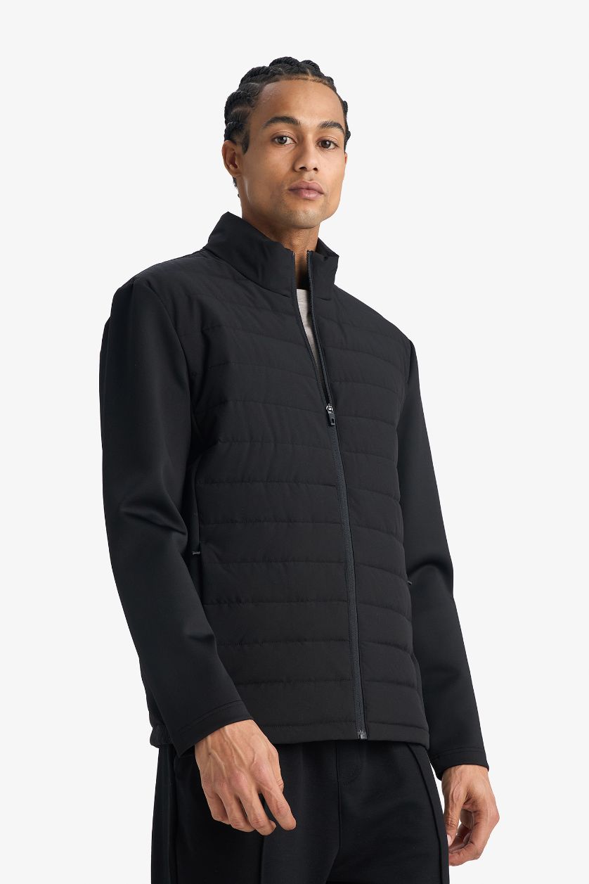 Man Black Slim Fit Waterproof Puffer Jacket