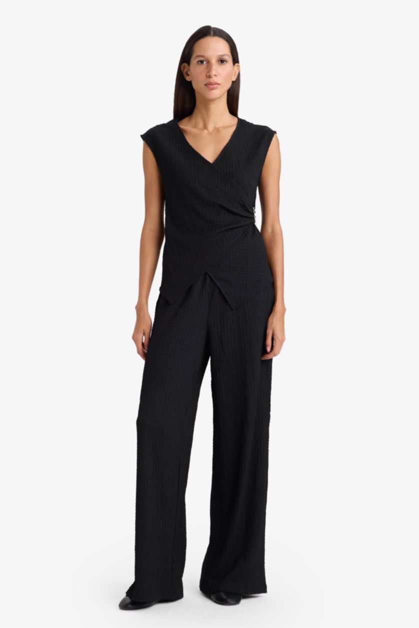 Женщины Черный Футболка Slim Fit из ткани букле с запахом и коротким рукавом