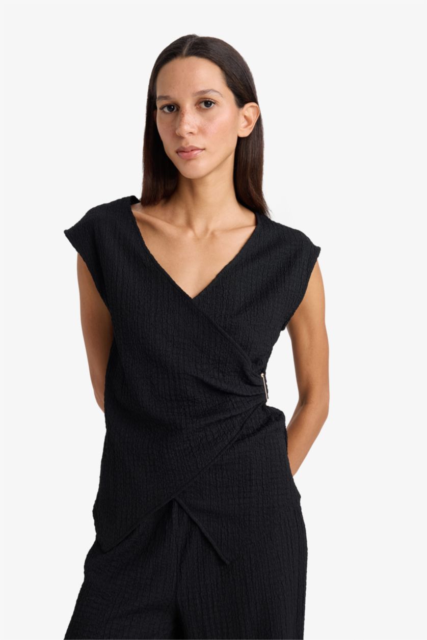 Женщины Черный Футболка Slim Fit из ткани букле с запахом и коротким рукавом