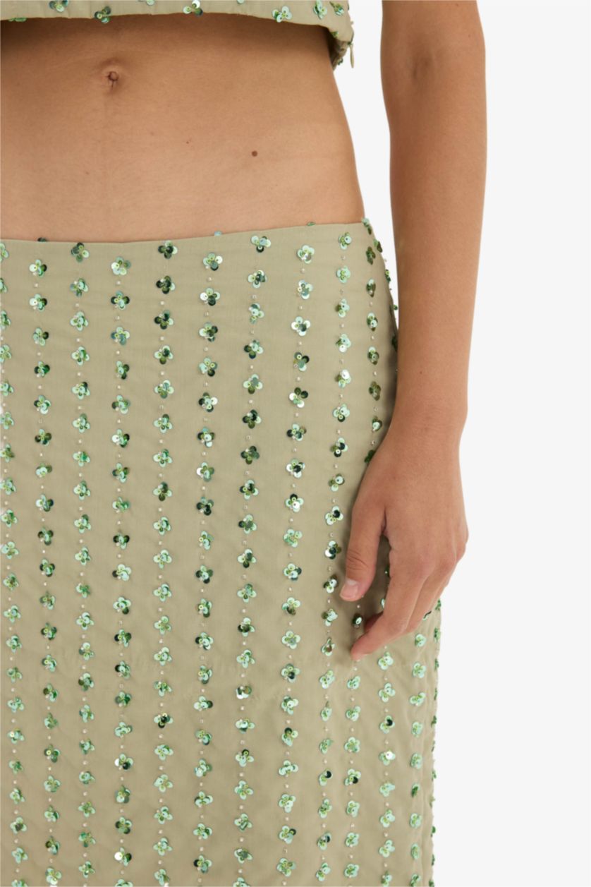 Kadın Açık Haki Kalem Normal Bel Astarlı Taş İşlemeli Vual Midi Etek