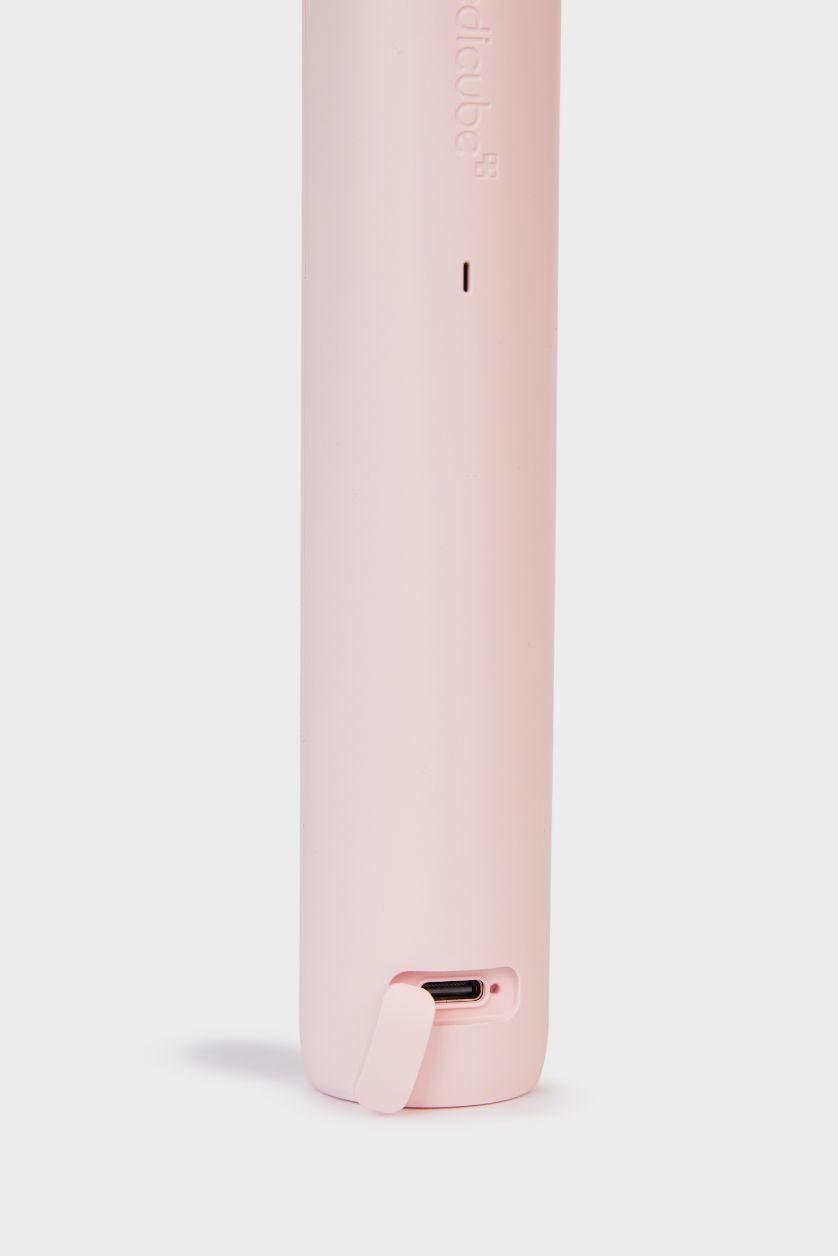 Kadın Pembe Medicube - AGE R Booster Pro (4 Farklı Modlu Kore Cam Cilt Bakım Cihazı)