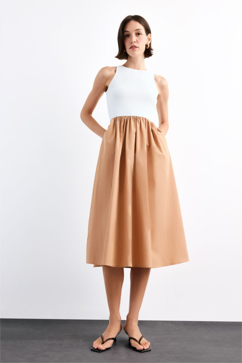 Woman White Sleeveless Maxi Dress