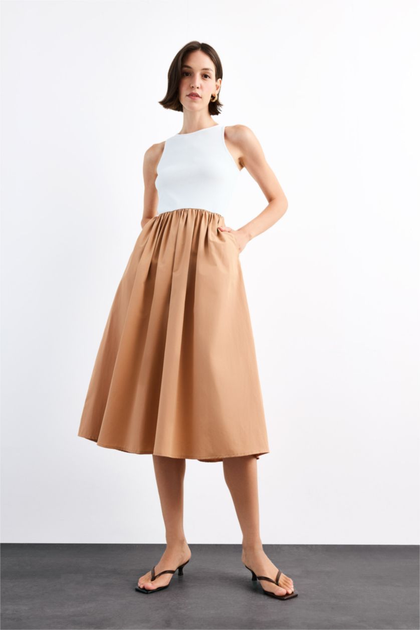 Woman White Sleeveless Maxi Dress