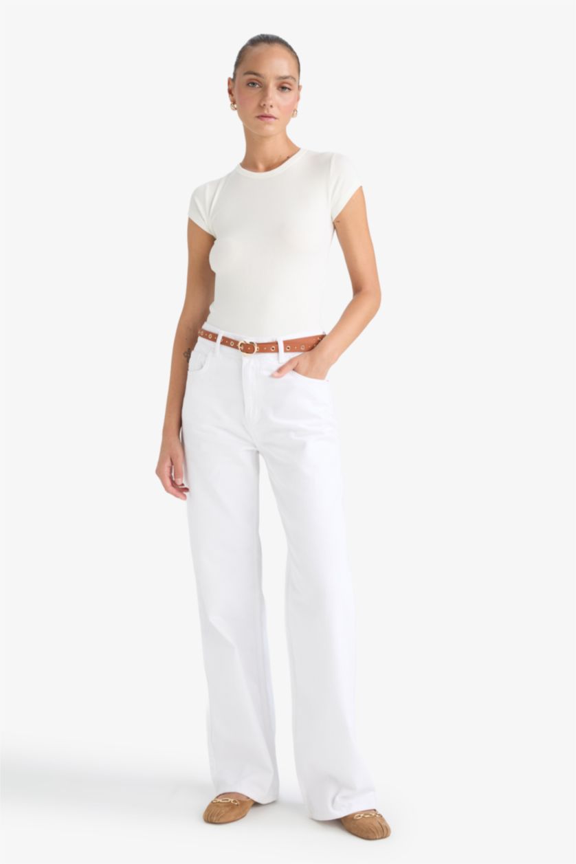 Kadın Ekru Bisiklet Yaka Kısa Kollu Tişört