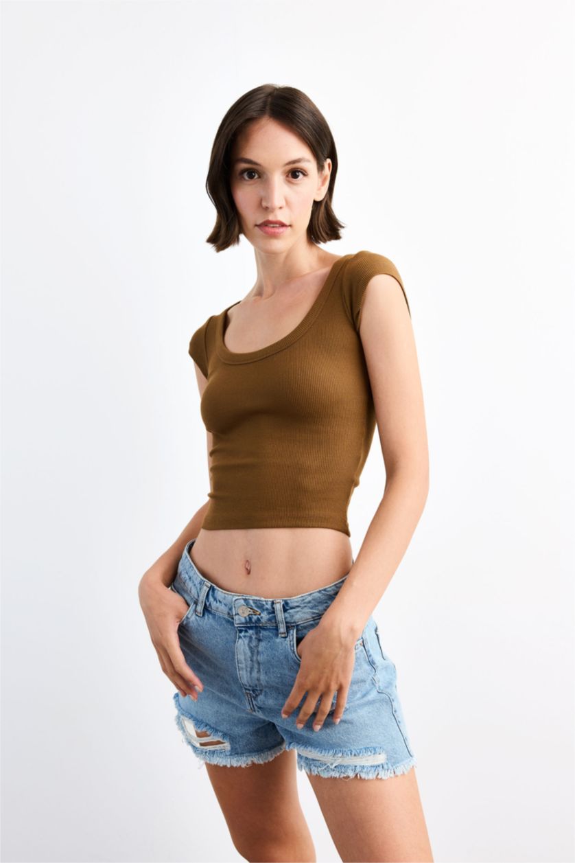 Woman Mustard Crew Neck Short Sleeve T-Shirt