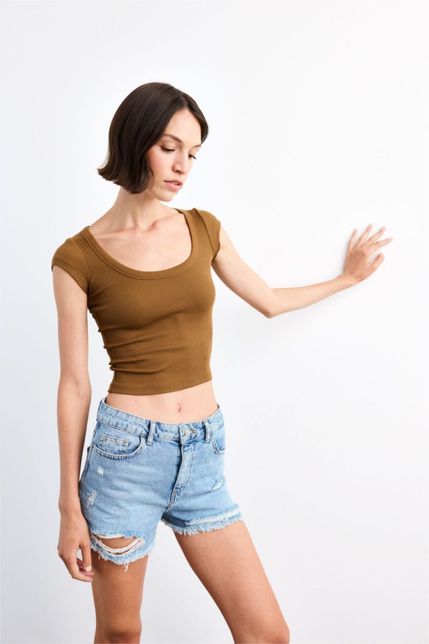 Woman Mustard Crew Neck Short Sleeve T-Shirt