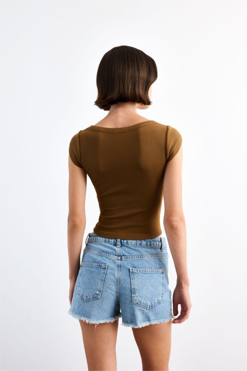 Woman Mustard Crew Neck Short Sleeve T-Shirt